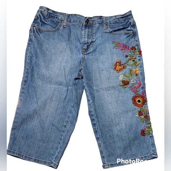 Retro ZD Clothing Embroidered Jean Capris, sz 12 - Picture 1 of 5